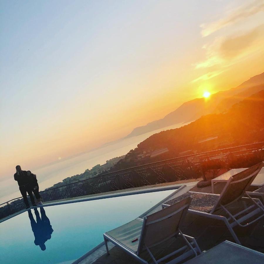 بورديغيرا Villa Gaia - Luxury Villa, Pool & Wellness Rooms المظهر الخارجي الصورة