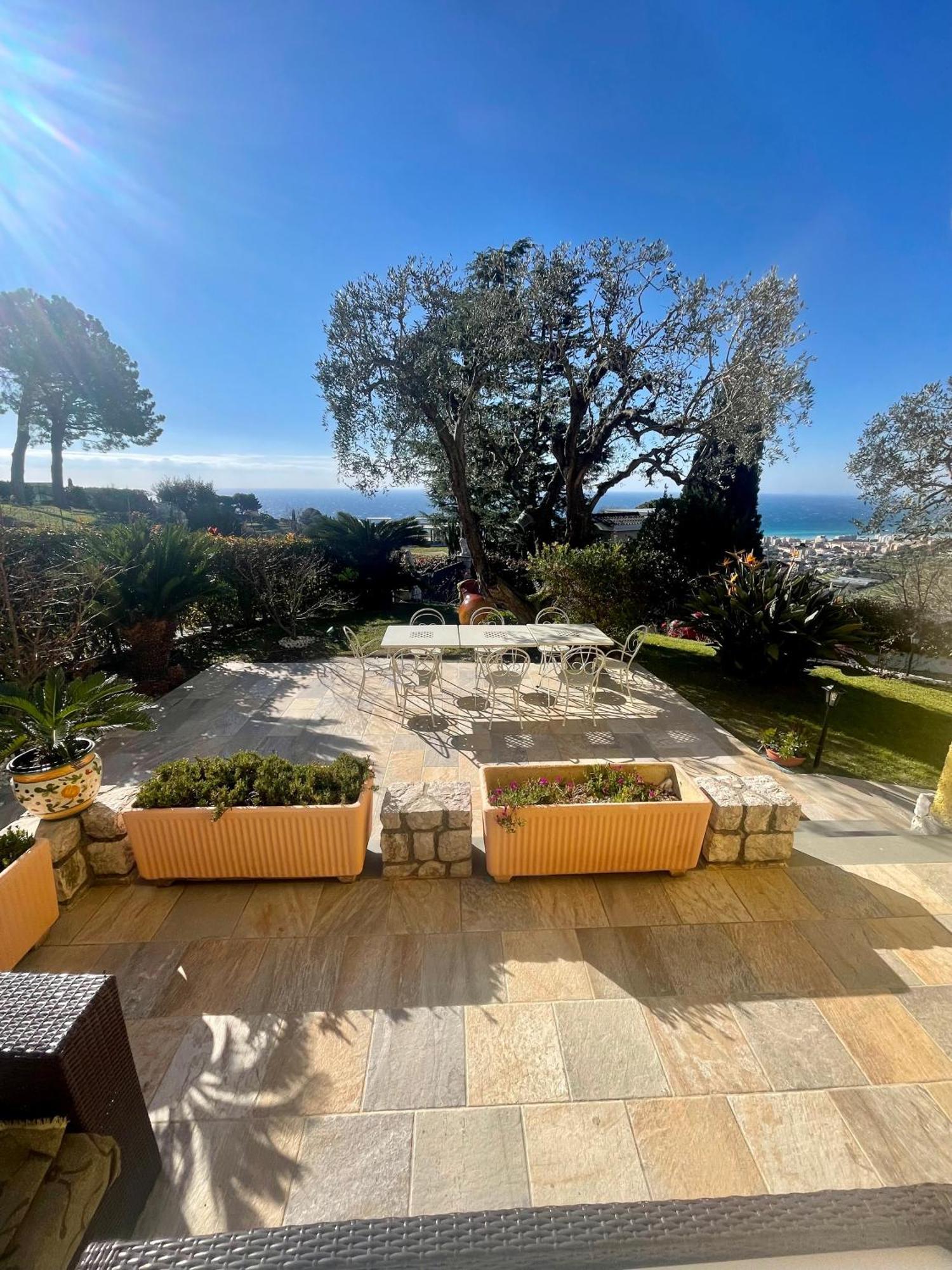 بورديغيرا Villa Gaia - Luxury Villa, Pool & Wellness Rooms المظهر الخارجي الصورة